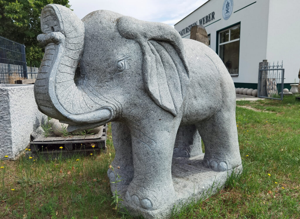 steinmetz-weber-lübben-granit-elefant